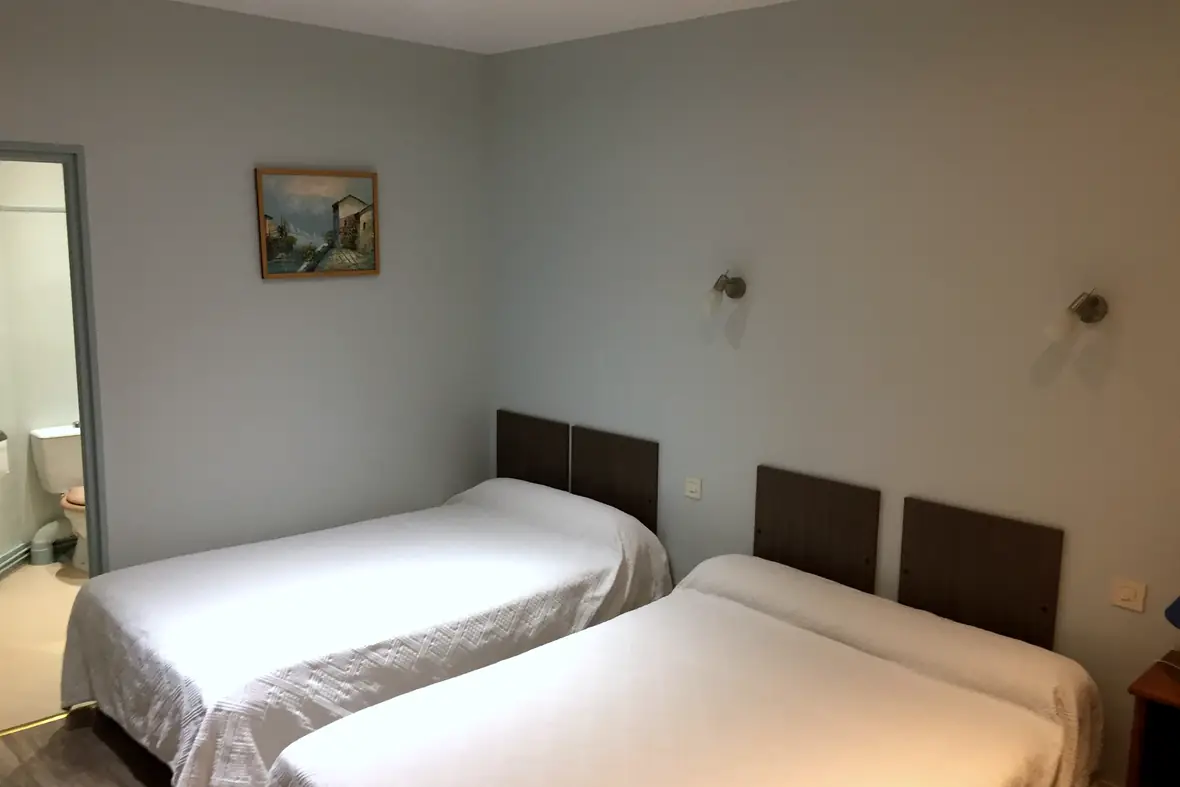 Chambre familiale avec deux lits doubles
