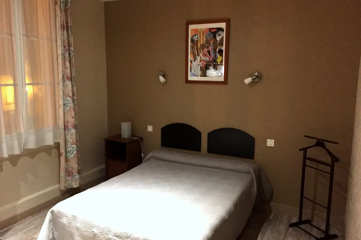 Chambre double aux tons chauds